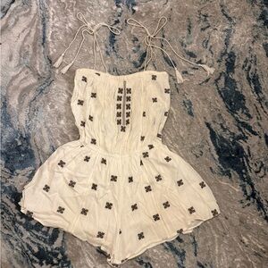 White Boho Embroidered Romper Sz.M